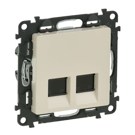 Розетка 2xRJ45 CAT 5E UTP Valena Life Legrand крем 