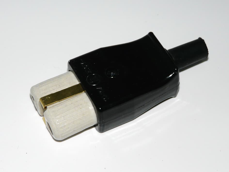 Щекер 16А / черен