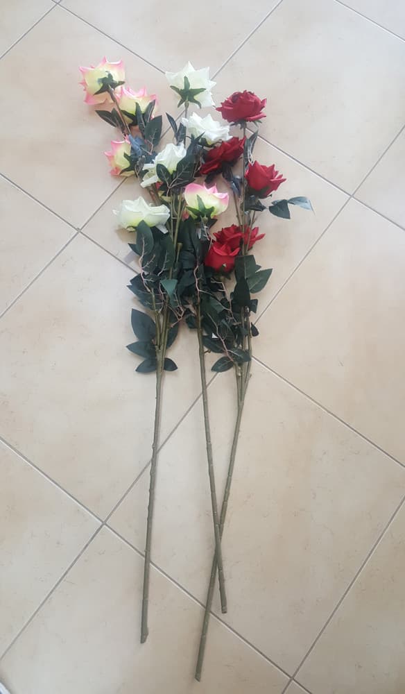 Изкуствени рози 116см 230508