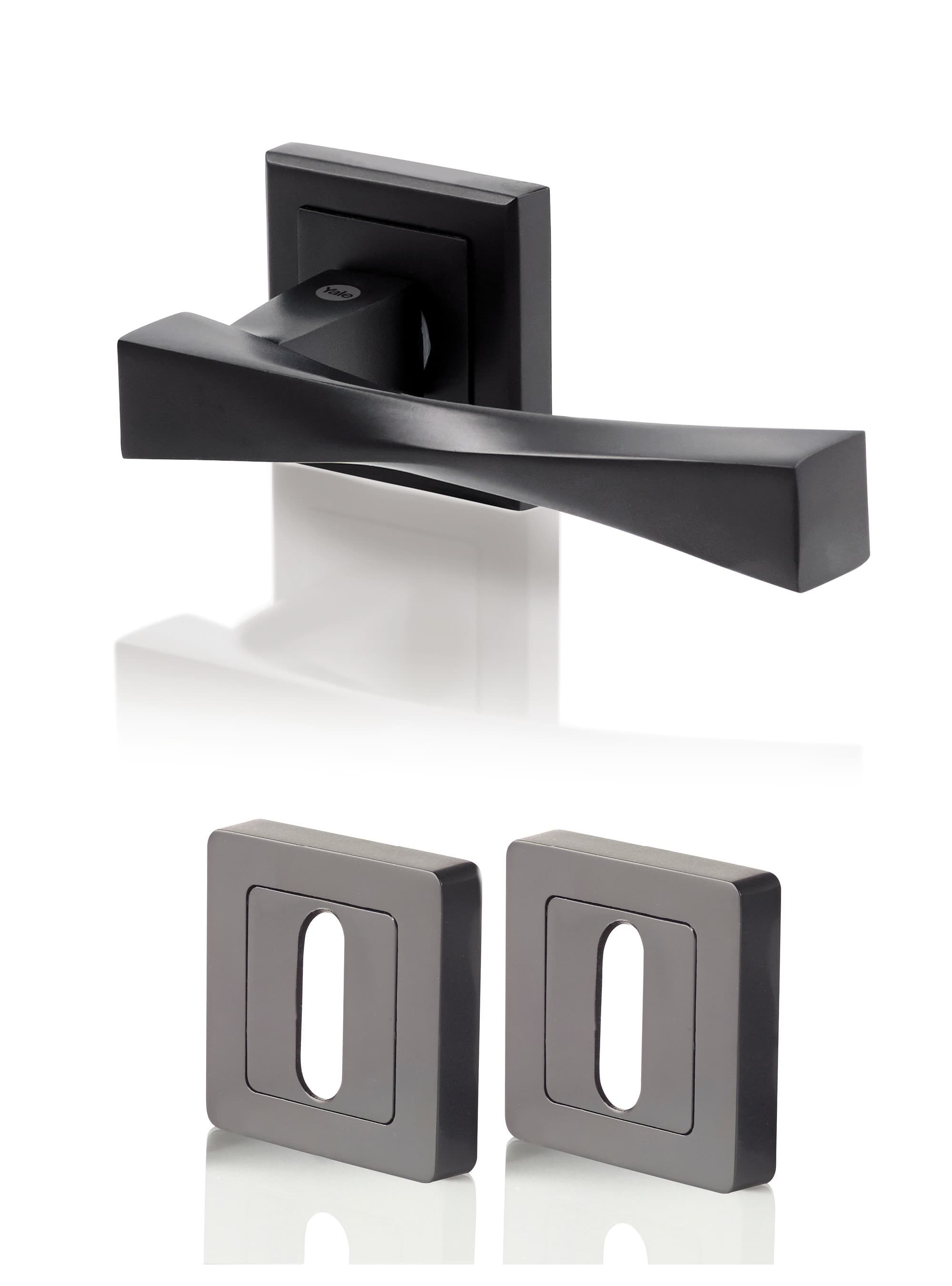 Дръжка с розетка обикновен ключ Yale Verona black mat