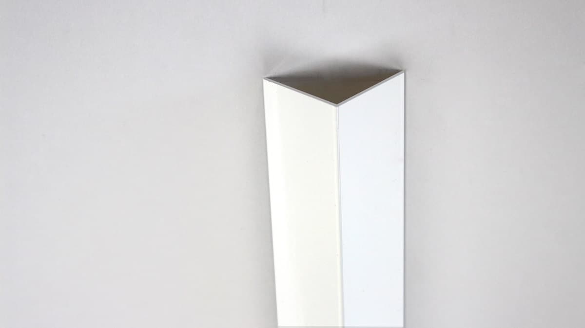 PVC ъглов профил 200x3x3см бял сатен