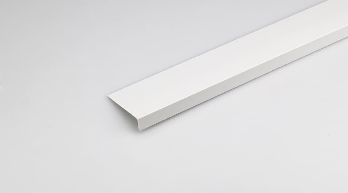 PVC ъглов профил 100x4x1см бял сатен
