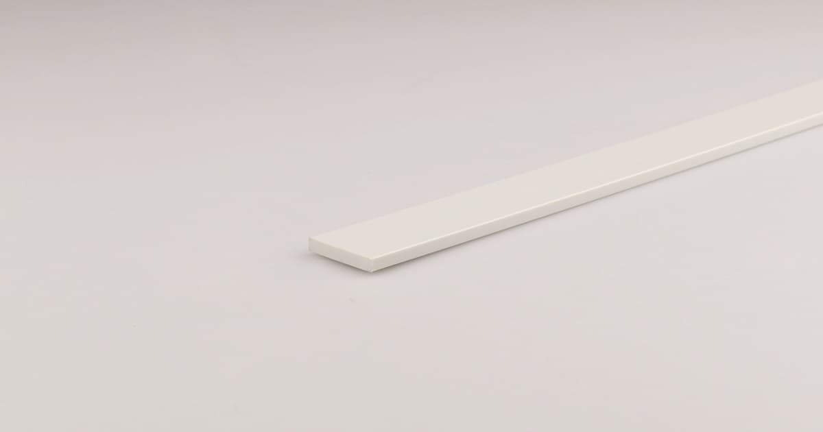 PVC плосък профил 100x3x0,3см бял сатен