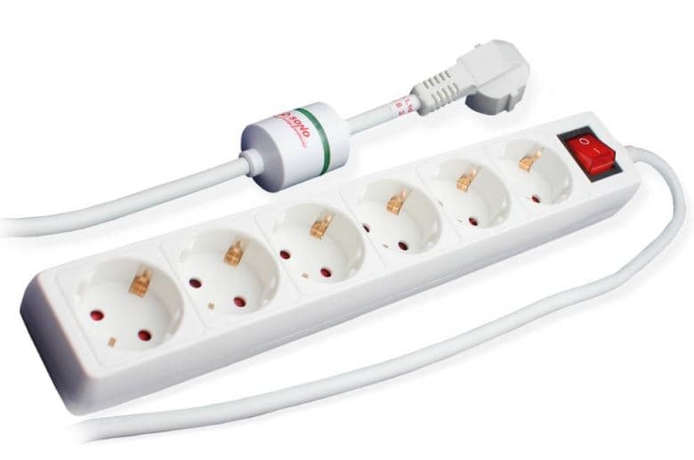 Разклонител 6 гнезда с ключ и защита Sono max 3500W 3м бял