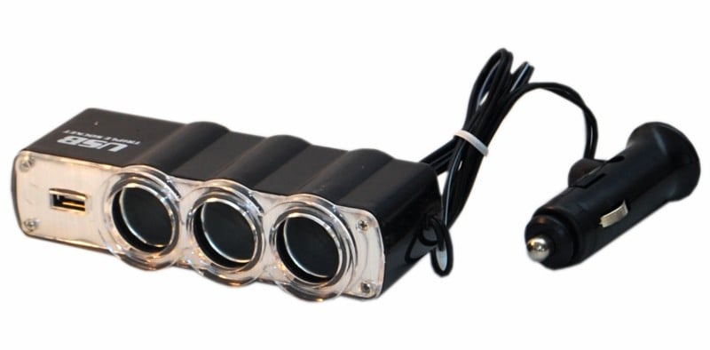 Троен разклонител 12V с USB 5V и кабел